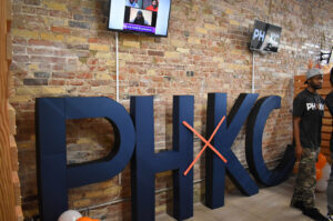 PHKC 811 Retail Incubator GO 10