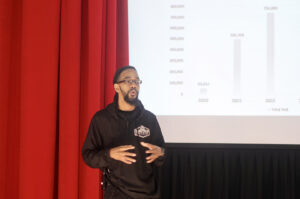 GIFT Pitch Black Alan Kneeland The Combine no 03