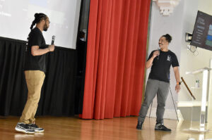 GIFT Pitch Black Cedric Ransburg Daniel Edwards In Good Company no 02