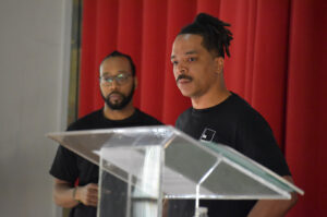 GIFT Pitch Black Cedric Ransburg Daniel Edwards In Good Company tw 01