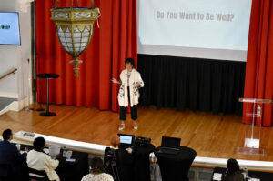 GIFT Pitch Black Debonie Lewis AIMwell Yoga no 05