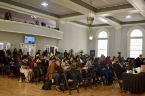 GIFT Pitch Black crowd no 04