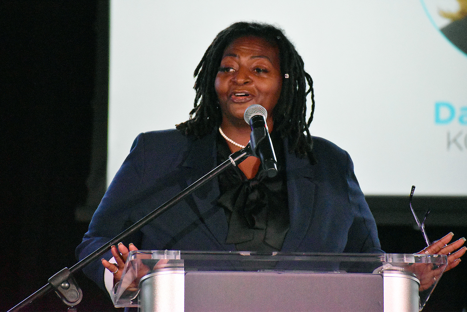 Tammy Buckner,  founder of WeCode KC, speaks during the 2025 Lumi Awards at Digital Health Day in Kansas City's Crossroads; photo by Tommy Felts, Startland News