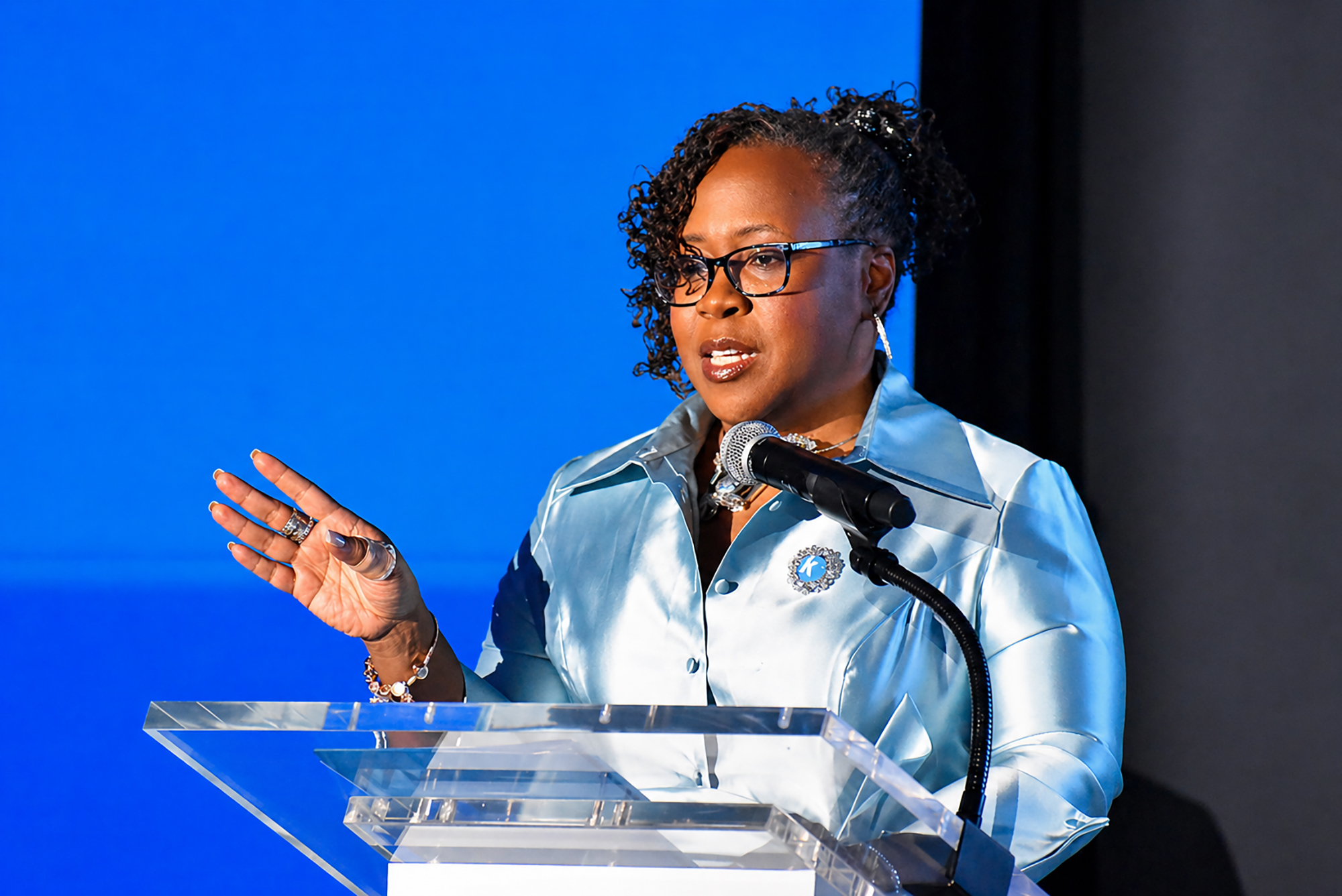Dr. DeAngela Burns-Wallace, president and CEO of the Kauffman Foundation, explains the intention behind the Uncommon Leader Award; photo by Taylor Wilmore, Startland News