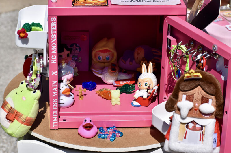 Pink Box 02