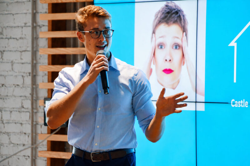 Malachi Bowman, then a University of Kansas engineering student, pitches during the 2019 Techstars Startup Weekend Kansas City at SafetyCulture headquarters in the Crossroads Arts District. Techstars Startup Weekend is set to return to the region this fall at the University of Kansas where Jayhawk led ventures could earn a spot in the new Techstars cohort; photo by Tommy Felts, Startland News 