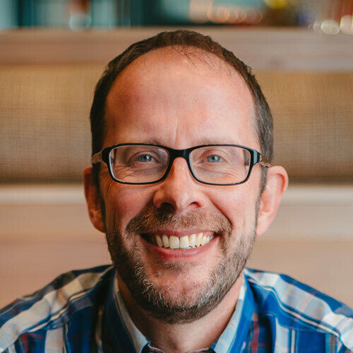 Scott Henderson headshot